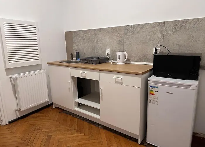 Apolla 12 Appart hôtel *