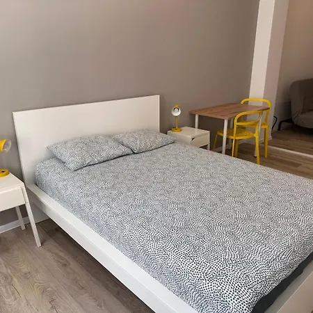 Apolla 12 Aparthotel