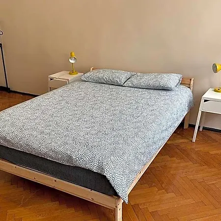 Apolla 12 Aparthotel *