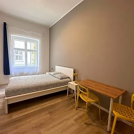 Apolla 12 Aparthotel *